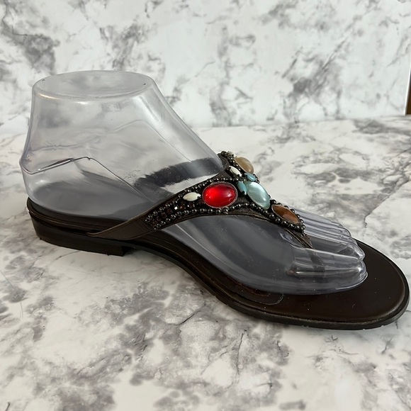 Etienne Aigner Vintage Leather Jeweled Thong Sandals size 7 - Picture 6 of 9